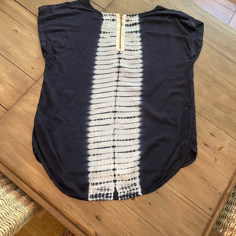 𝅺OLIVE & Oak tie dye navy tunic/top - Picture 6 of 7